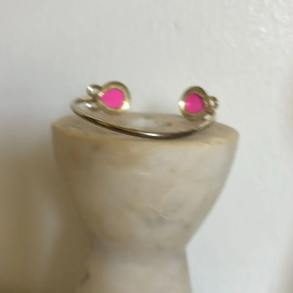 Kendra Scott Andy Barbiecore Magenta Pink and Gold Pinch Bracelet